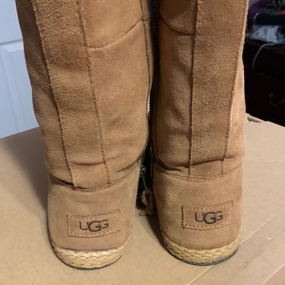 Uggs mid leg western boot great condition - Picture 4 of 6